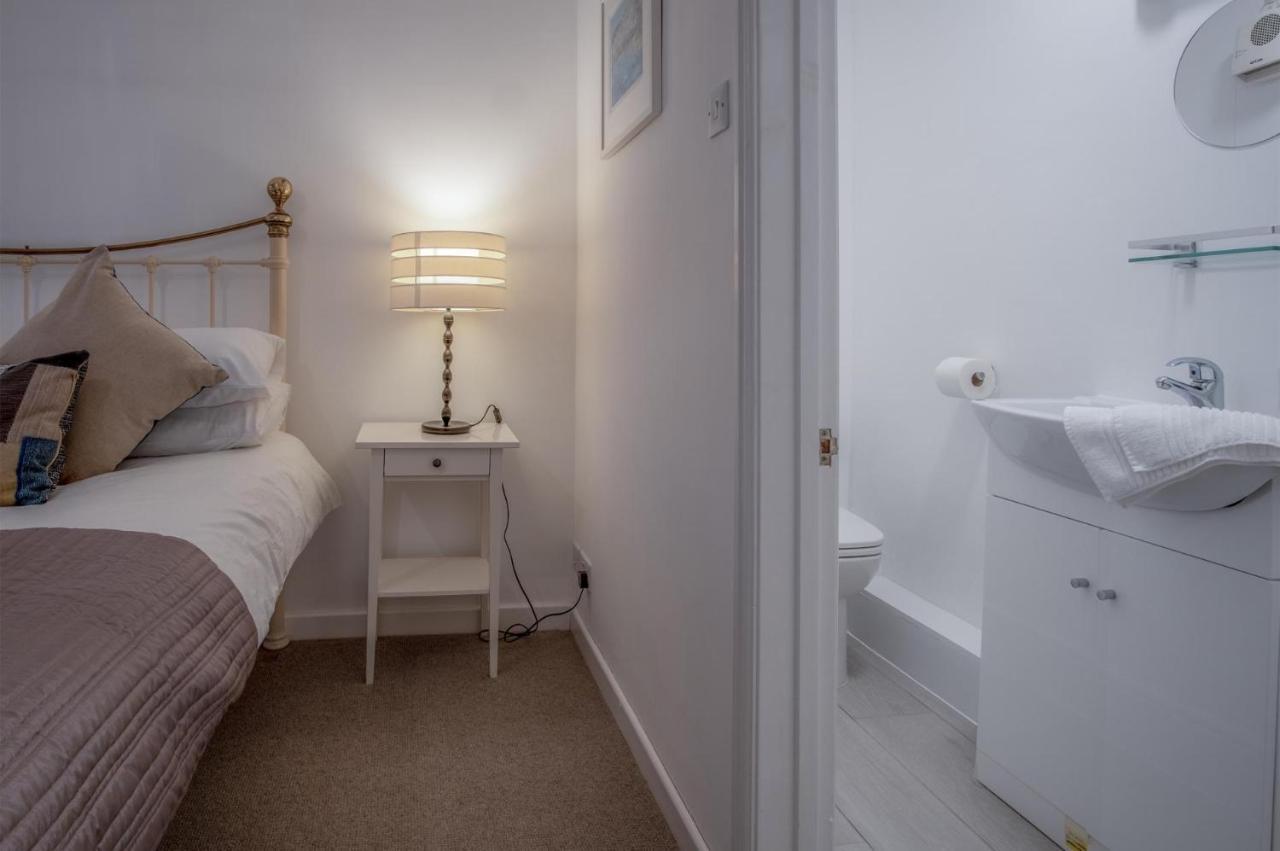 Caleb'S Cottage - 4 Bedroom Cottage - Solva Luaran gambar